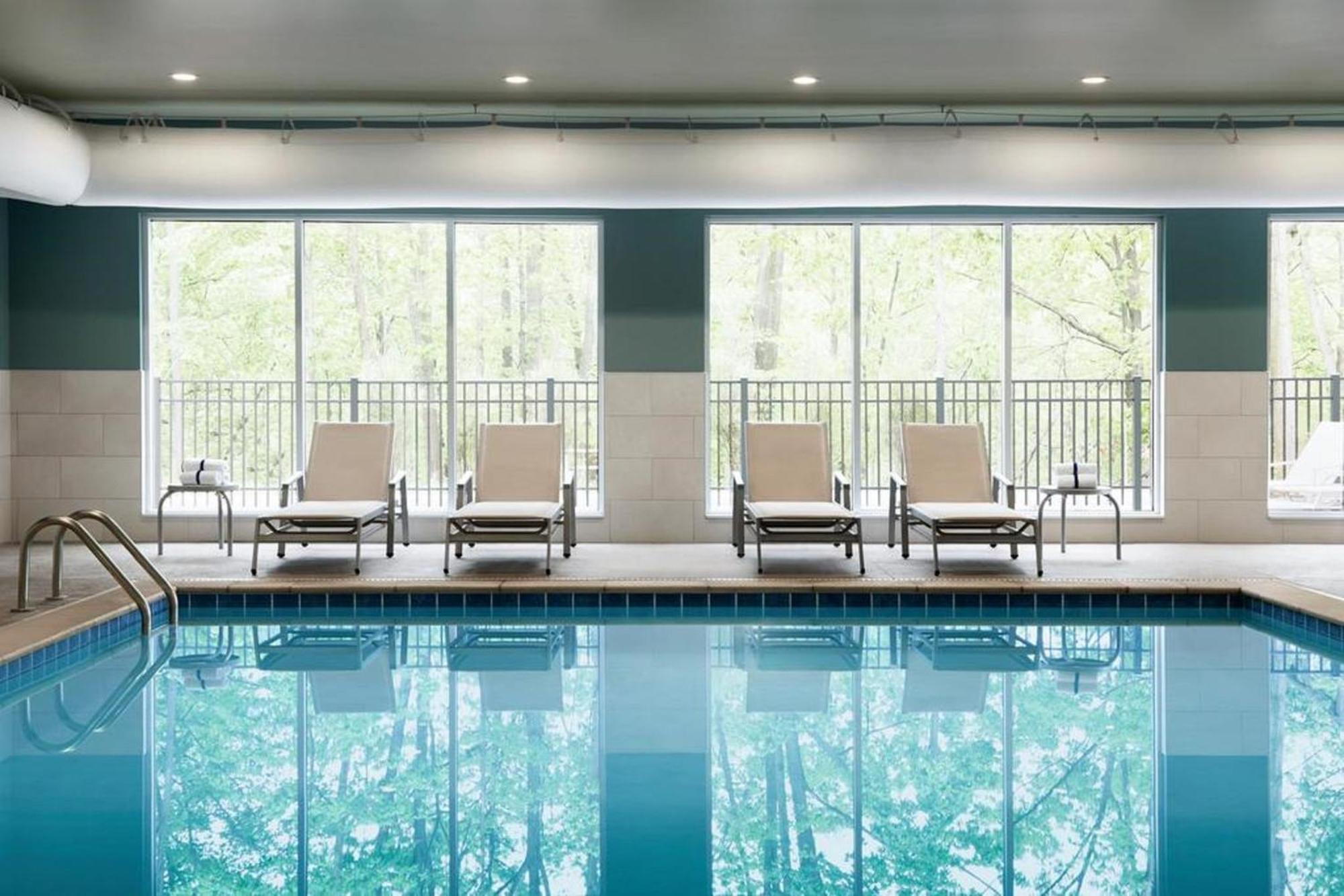 Holiday Inn Express & Suites Chicago - Oak Forest By Ihg Luaran gambar